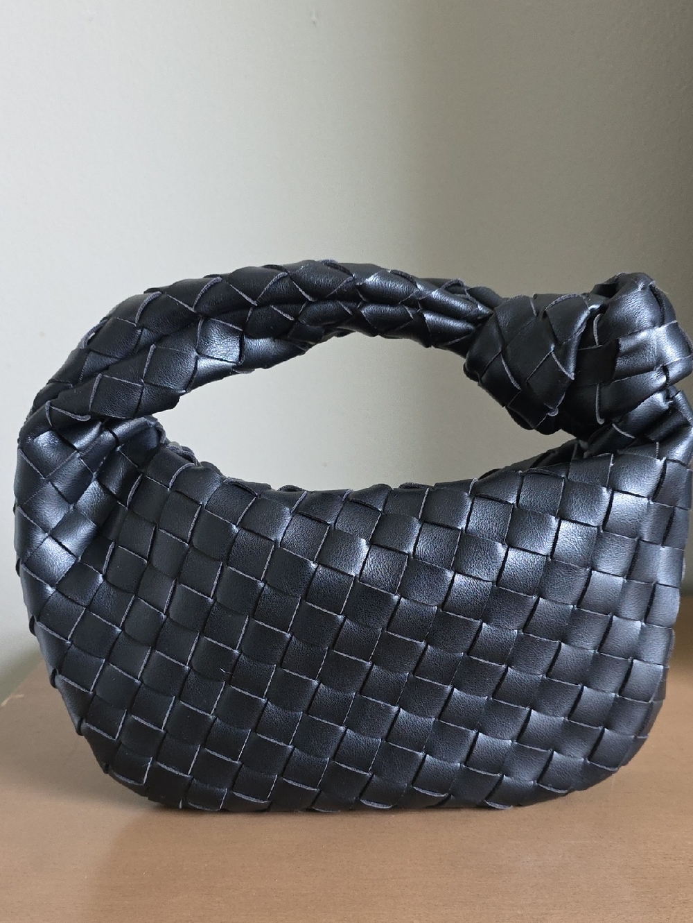 NWOT| Vegan Leather Woven Knot Handle Shoulder Bag - Black